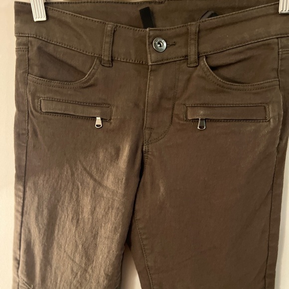 3/$25 H&M Divided Jeans 4 GUC - Picture 4 of 8